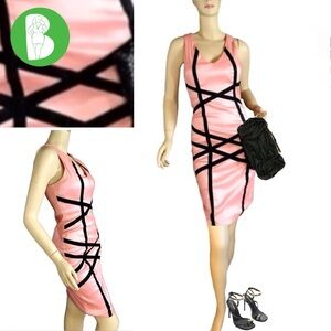 ROMEO & JULIET COUTURE APRICOT & BLACK BODY CON BANDAGE DRESS (M)